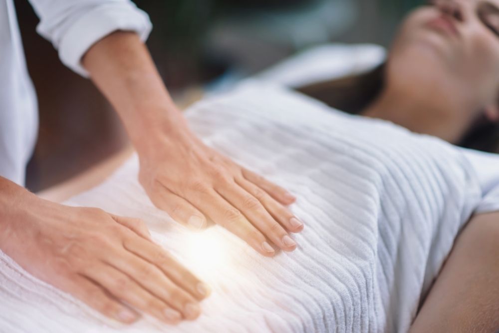 Reiki healing session